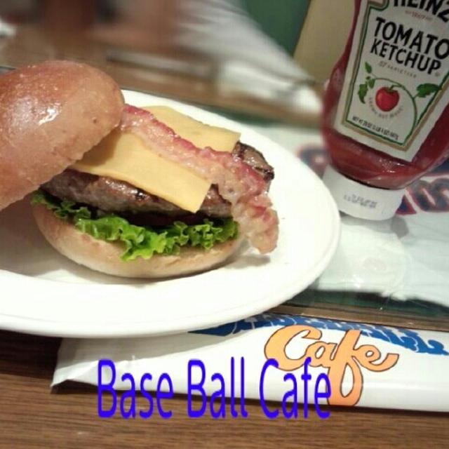 baseball cafe