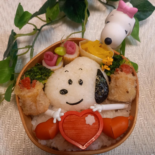 スヌーピーおにぎりでホワイトデー弁当 キャラ弁 By とまとママさん レシピブログ 料理ブログのレシピ満載