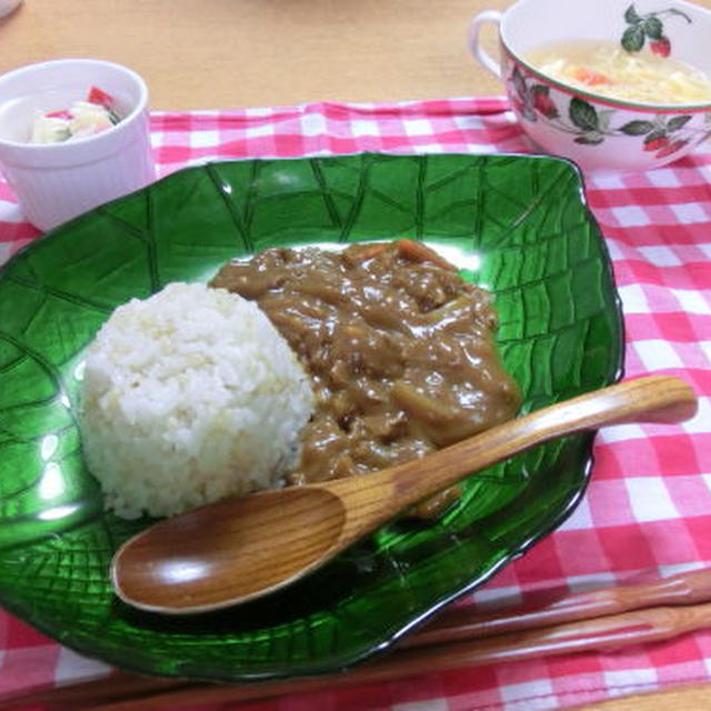 本日はカレー曜日