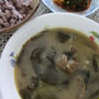 ★韓国で誕生日に食べる牛肉わかめスープ（쇠고기・미역국）。