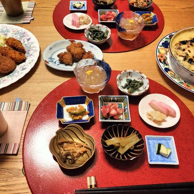 なすときのこのグラタン、フライ盛り合わせと小鉢8品で晩酌