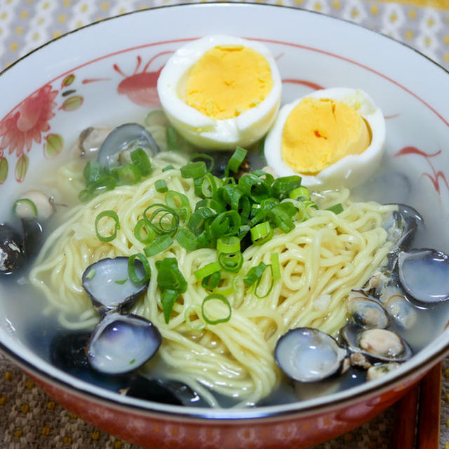 旨味とコクの「しじみラーメン」&「マルちゃん焼きそばのカップ麺があったんですね」