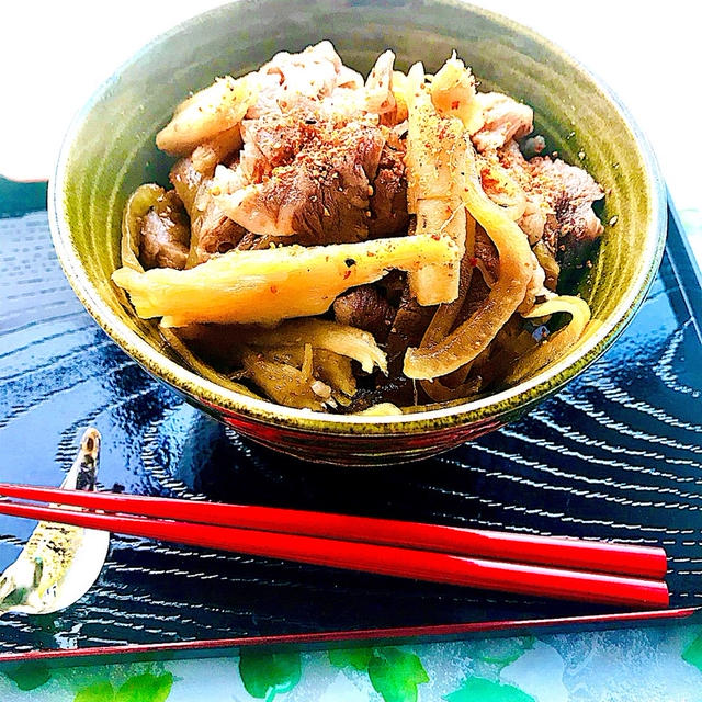 レンジで作る❣️ゴロしゃきゴボウ入り牛丼