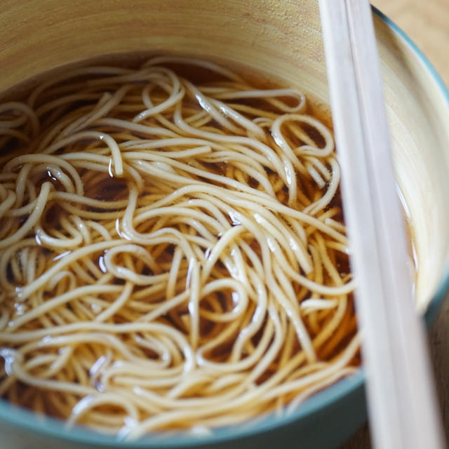 新感覚、炭酸のプチプチ感が麺にからみつく