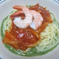 ほうれん草とミートソースの２色パスタ☆