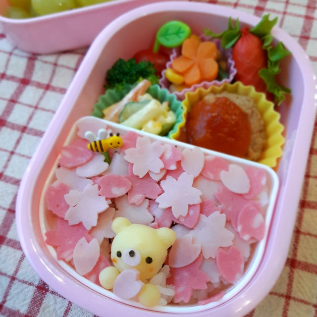 キャラ弁**さくら満開くまちゃん