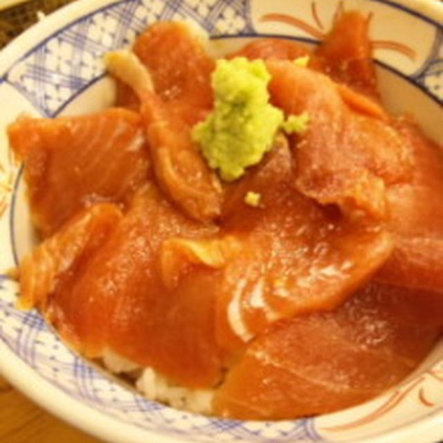 磯丸水産まぐろづけ丼