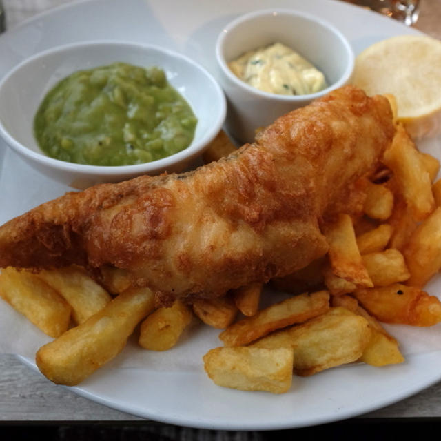 🇬🇧イギリス料理 "fish! Fish and Chips フィッシュ! のフィッシュ&チップス”