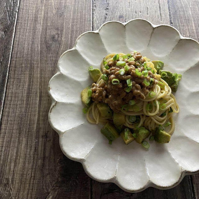 アボカドと納豆の和風冷製パスタ