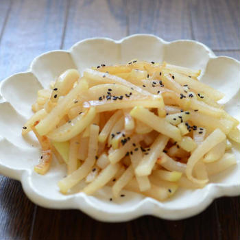 【大根きんぴら】ごま油の風味が食欲そそる！冬野菜の簡単おかず☆