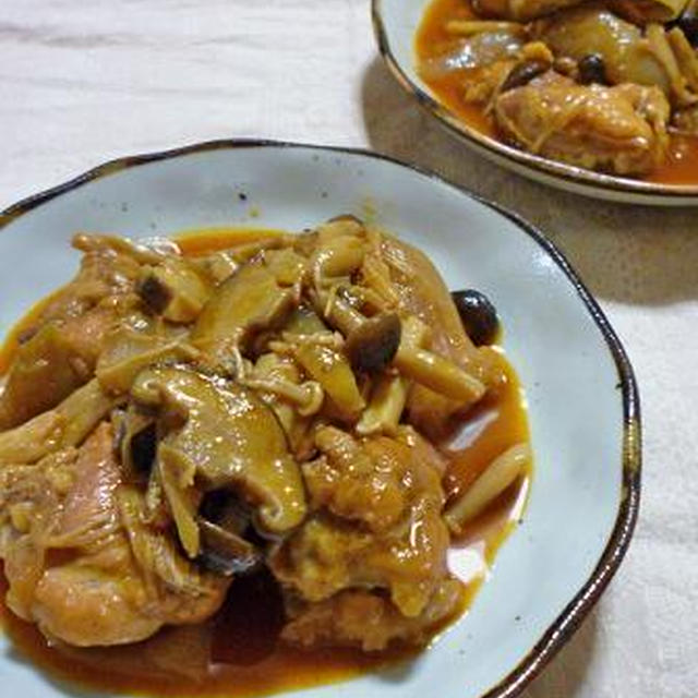 チキンときのこのパプリカ煮込み