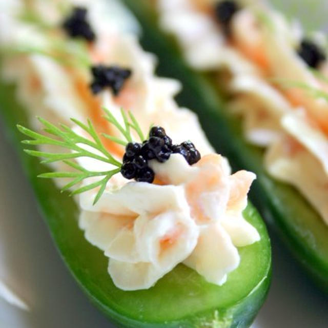 Cucumber Boats with Smoked Salmon Cream Cheeseスモークサーモンクリームチーズのせきゅうりのボート
