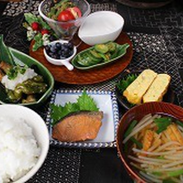 おはよう　朝ご飯