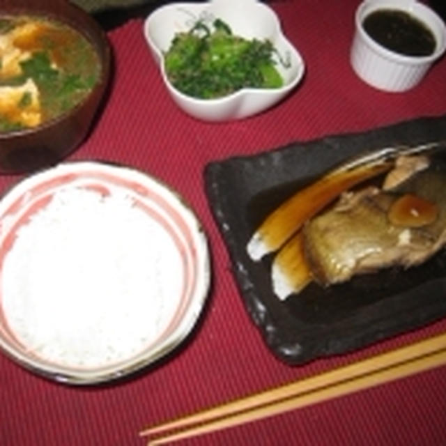旬を食べよう!!!!キツネカレイの煮つけとかつお菜のおひたし♡