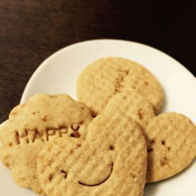 幼稚園から帰ってのおやつは一緒にクッキー