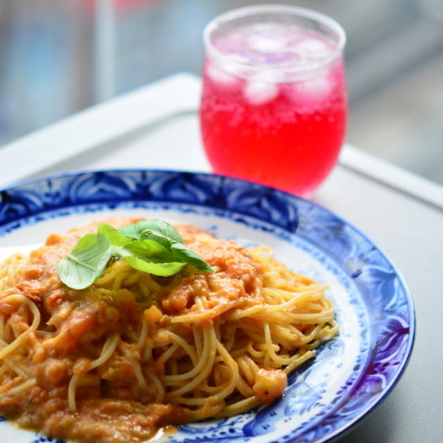 ☆つくれぽ☆　かに味噌とイカのトマトクリームパスタ＆手作り紫蘇ジュース