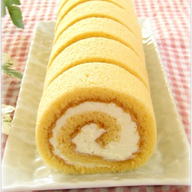 生クリーム大好きさんのためのロールケーキ