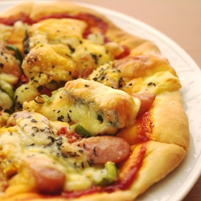 生地から手作り簡単ピザ☆30分で焼けるピザ