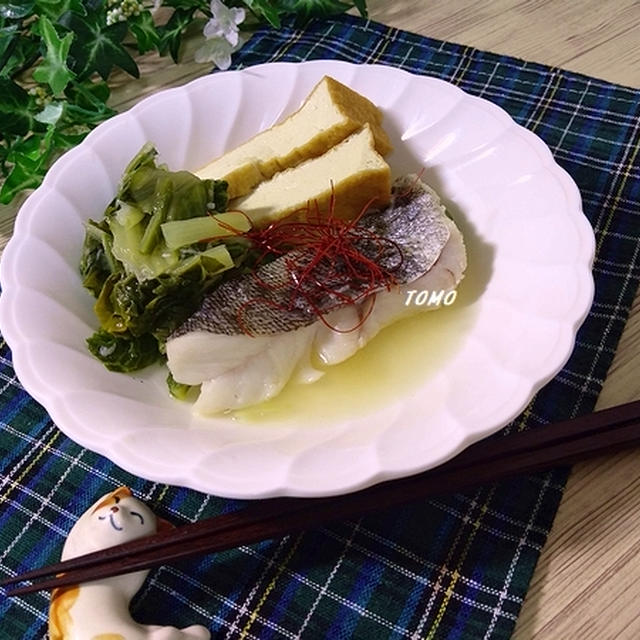 白菜消費にも♪タラと白菜の豆板醤煮