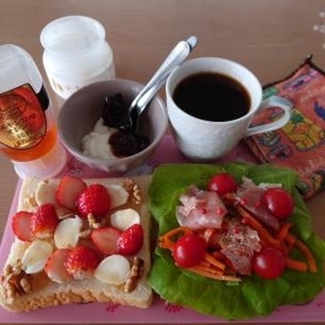 オープンサンドで、朝ごはん～～🎵