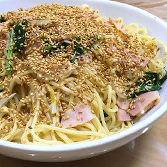 パスタには金ごま！これ日本の常識！