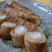 エスニックペーストがじゅわ～♪　トムヤム味のはんぺん豚バラ巻き焼き