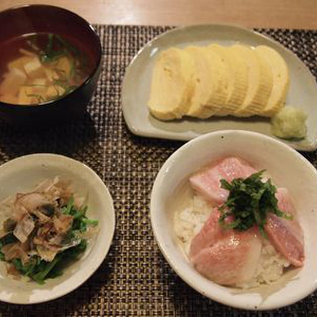 マグロ丼のお献立