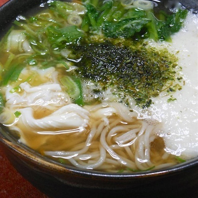 お疲れ週末の超簡単晩ご飯！たっぷりトロロと玉子の節分そばでホッと一息。