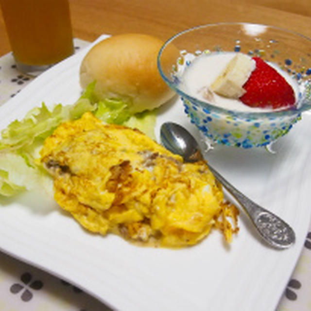 ■メニュー■ビーフストロガノフ、橘豆腐、法蓮草の豚挽肉あん＊４月４日