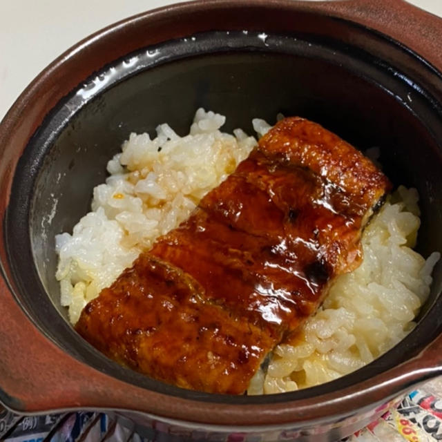 三太郎にはミニ鰻丼です。