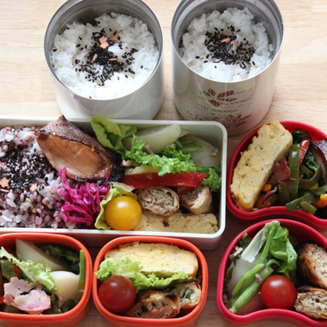 【　本日は4人分のお弁当　】