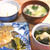 【めんつゆで】さばの味噌煮と生わかめの煮物定食