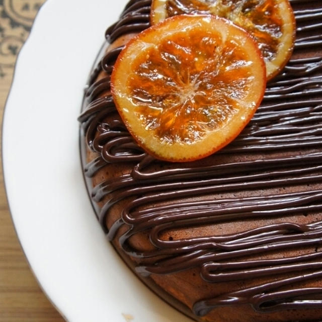 フライパンでふかふかオレンジケーキのチョコレートがけ