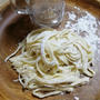 オリジナルパスタを楽しもう・・アサリの酒蒸し手作くりパスタ・・ブリ刺キムチ前菜も添えました！