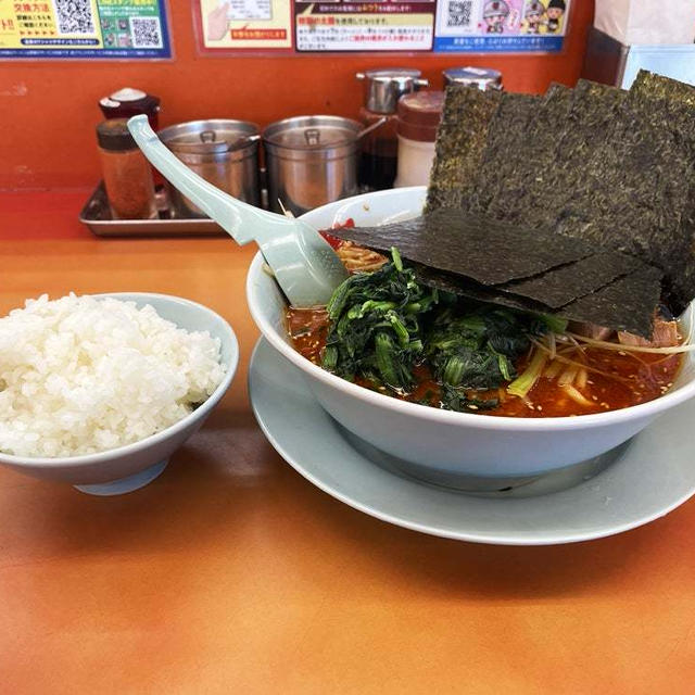 辛味噌ネギラーメン激辛を啜る 〜半ライス・海苔5枚・ほうれん草・コロチャーシュー6個・山岡家〜