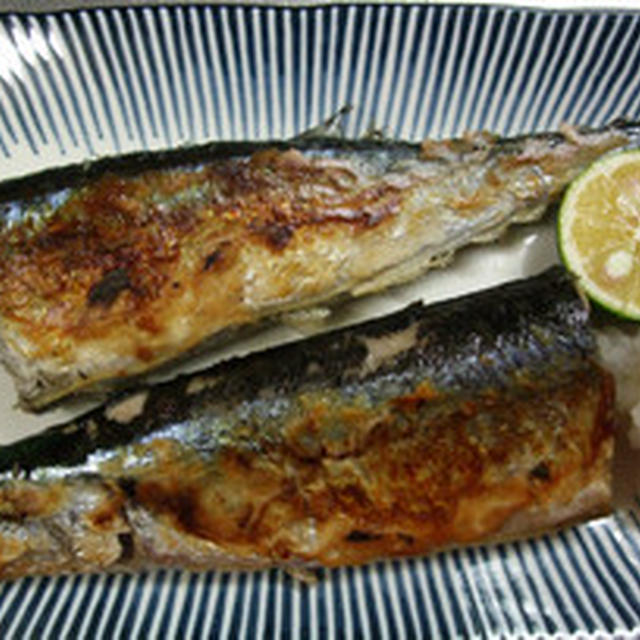 七層鍋でサンマを焼く
