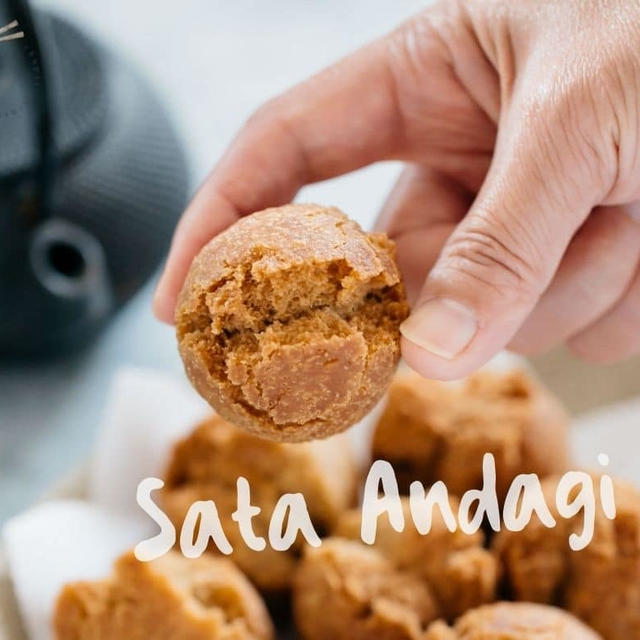 Sata Andagi (Okinawan doughnuts)