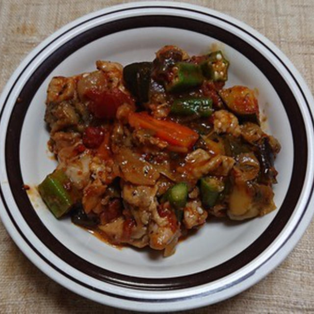 鶏肉と野菜のトマト煮込み