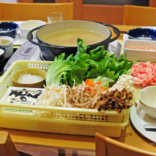 ３月１９日　水曜日　レタスしゃぶと親子丼（２日分の晩ごはん）