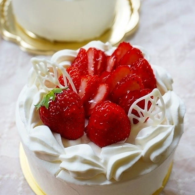 苺のショートケーキ　　お肉4種類しゃぶしゃぶ