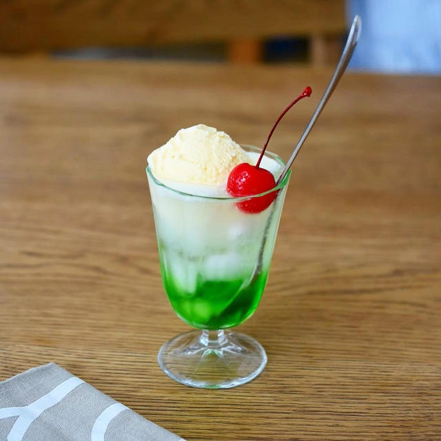 よだれ鷄作りましたー。最近ハマっているもの#クリームソーダ