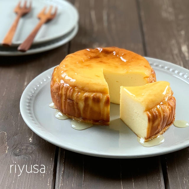 【王道おやつ】材料4つで蜂蜜のベイクドチーズケーキ