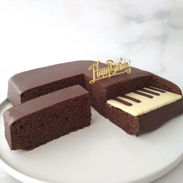 誕生日ケーキ／回し車が動いた話