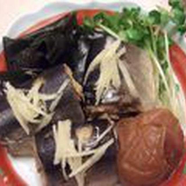 休肝日の夕食　圧力鍋で作る　サンマの梅干し煮