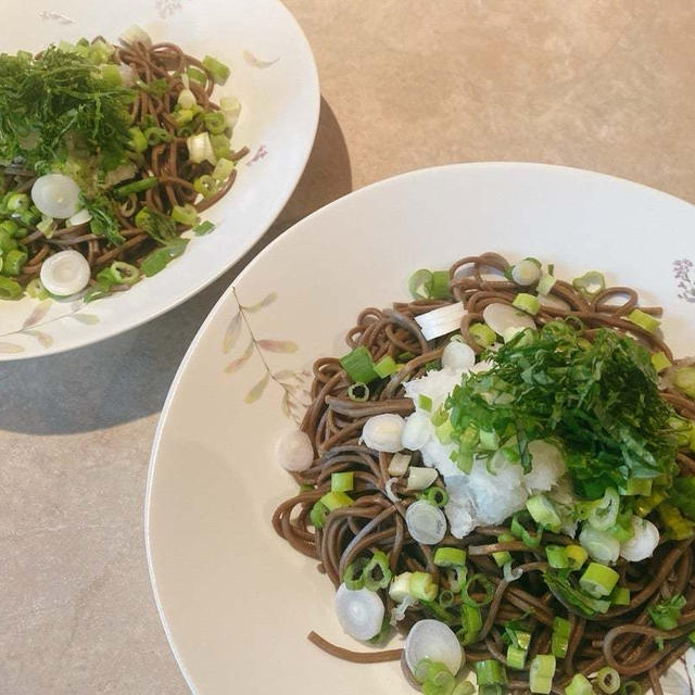 蕎麦を食べる