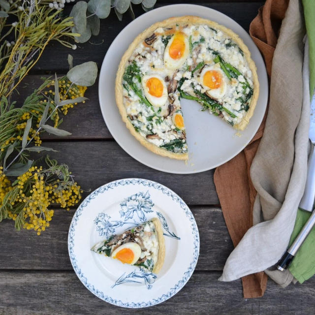 Eggs in Quiche ゆで卵と春野菜のホワイトキッシュ