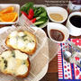 休日ブランチは３種のチーズのブルスケッタ。特製〇〇〇〇ソースで（笑）絶品に♡
