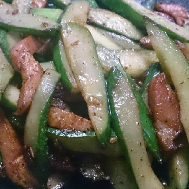 野郎飯流・きゅうりとベーコンのレモンマサラ炒め