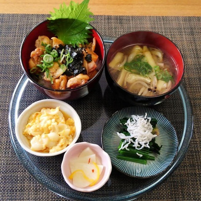 水際対策はできそうにないかも☆にんにく照り焼きチキン丼♪☆♪☆♪