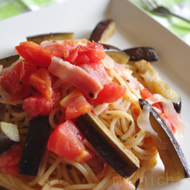 ナスと完熟トマトのパスタ
